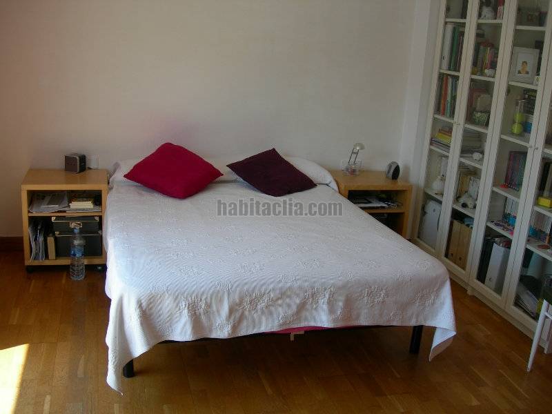 Dúplex por 236.000 € de 118 metros en carrer comtes de barcelona ... Dormitorios en suite con vestidor