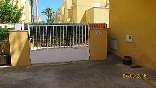 Casa adosada en De blasco ibañez, 780. Adosado sin vecinos con 100 metros de jardín Casa adosada en De blasco ibañez, 780. Adosado sin vecinos con 100 metros de jardín